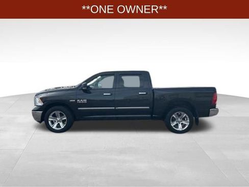 Used 2017 RAM 1500 Classic SLT w/ SLT Plus D￩cor Group AWD/4WD image 4