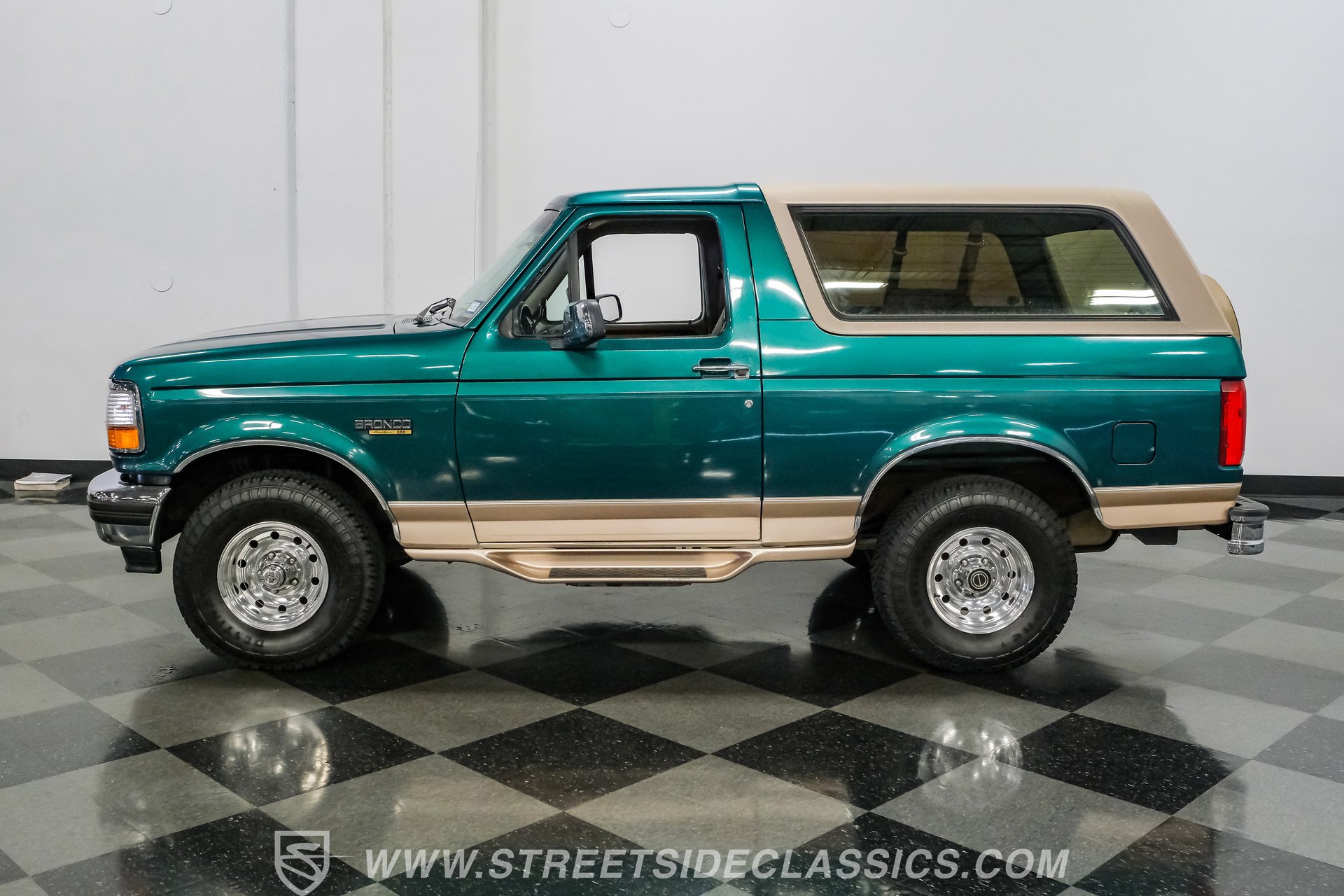 Used 1996 Ford Bronco Eddie Bauer AWD/4WD image 2