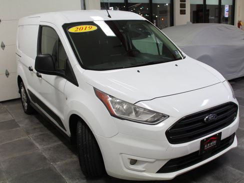 Used 2019 Ford Transit Connect XLT image 3