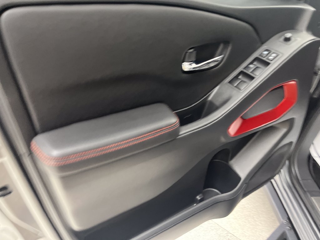 Used 2023 Nissan Frontier PRO-4X w/ Technology Package AWD/4WD image 11