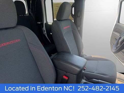 Used 2024 Jeep Gladiator Rubicon w/ Convenience Group AWD/4WD image 16