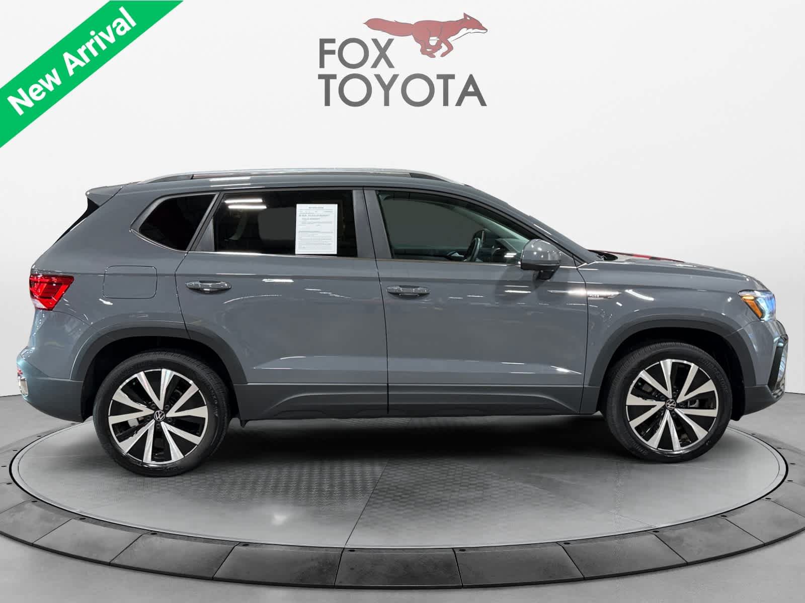 Used 2024 Volkswagen Taos SE FWD image 7