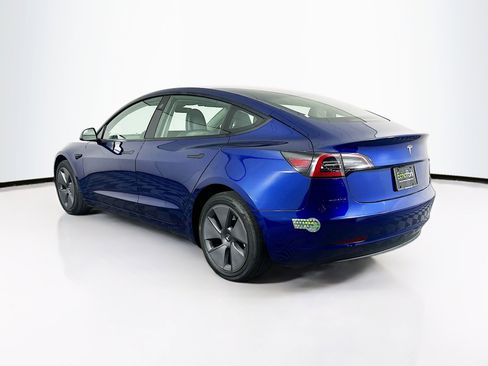 Used 2023 Tesla Model 3 Standard Range image 5