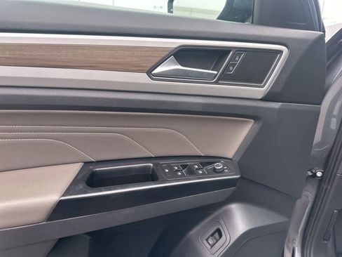 Used 2021 Volkswagen Atlas SEL w/ MDO Package (Bench Seat) image 30