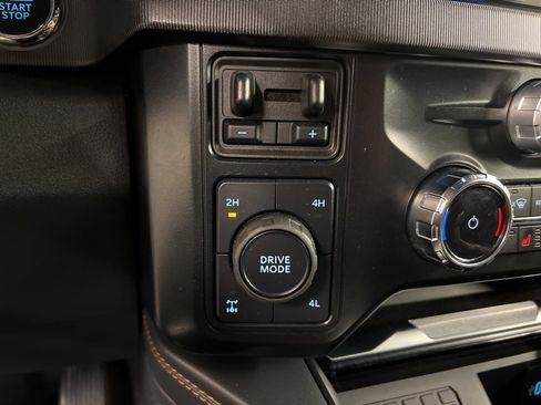 Used 2024 Ford F250 Platinum image 17