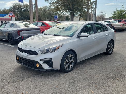 Used 2021 Kia Forte LXS image 3