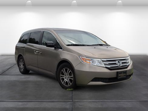 Used 2011 Honda Odyssey EX-L image 2