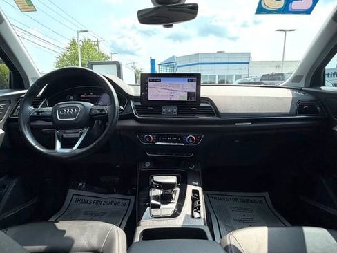Used 2023 Audi Q5 2.0T Premium Plus w/ Premium Plus Package AWD/4WD image 3