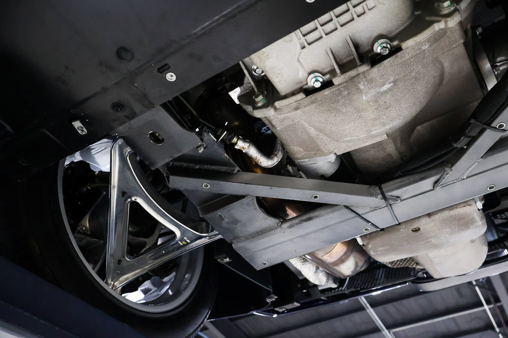 Used 2005 Ford GT RWD image 90
