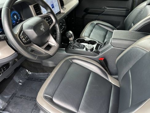 Used 2025 Ford Bronco Outer Banks AWD/4WD image 10