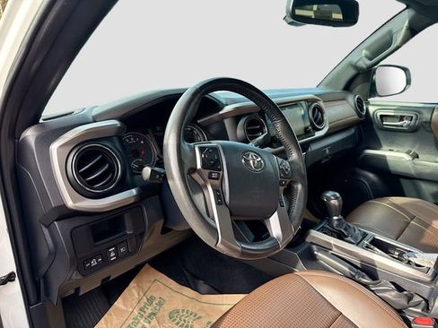 Used 2019 Toyota Tacoma Limited image 10