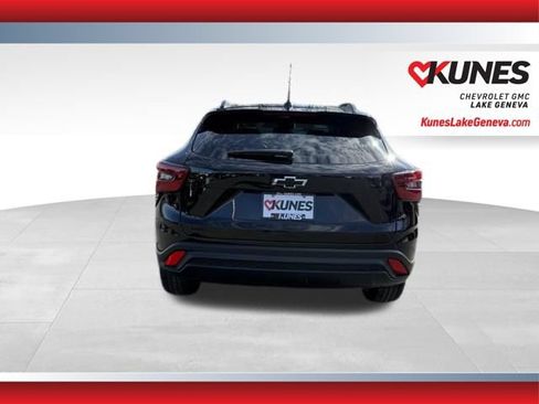 New 2026 Chevrolet Trax LT w/ Driver Confidence Package FWD image 6