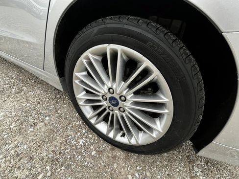 Used 2015 Ford Fusion SE w/ Equipment Group 202A FWD image 24