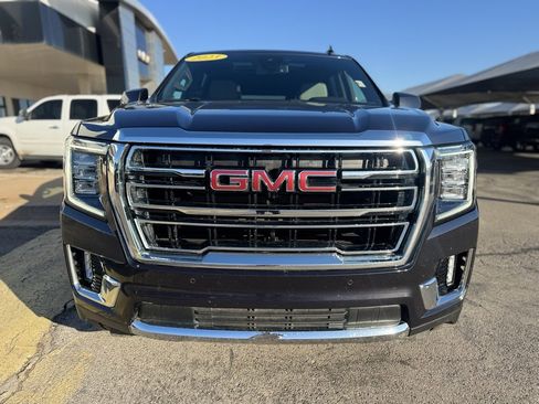 Used 2023 GMC Yukon XL SLT image 2