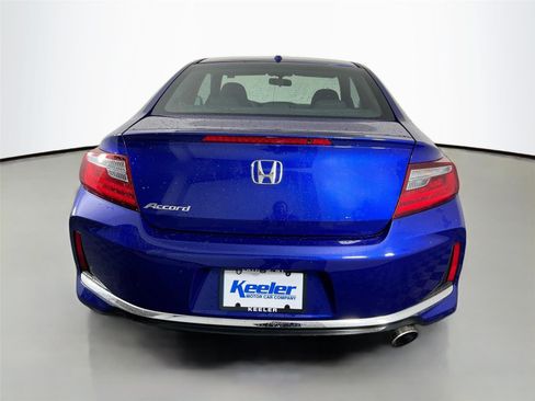 Used 2017 Honda Accord EX image 5