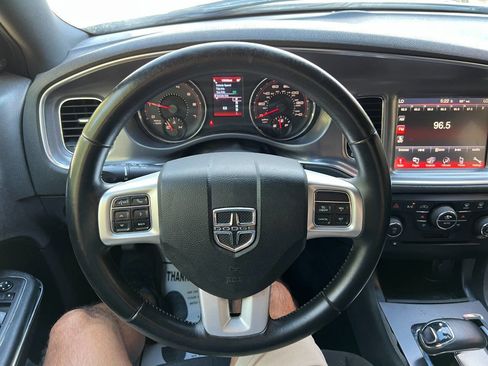 Used 2014 Dodge Charger SXT image 24