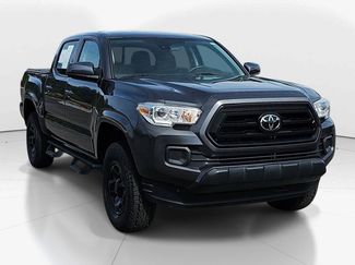 Used 2022 Toyota Tacoma SR video 1