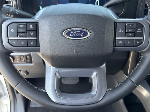 New 2026 Ford F250 Lariat w/ Black Appearance Package AWD/4WD image 23