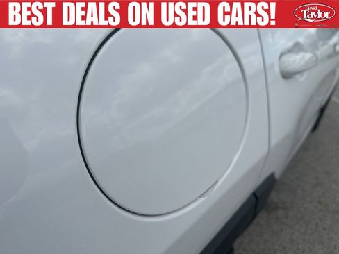 Used 2019 Jeep Cherokee Latitude Plus w/ Cold Weather Group AWD/4WD image 34