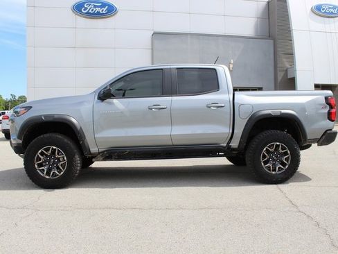 Used 2024 Chevrolet Colorado ZR2 w/ ZR2 Convenience Package III AWD/4WD image 2