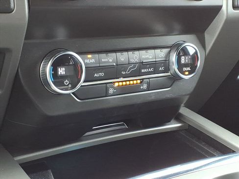 Used 2020 Ford Expedition XLT image 10