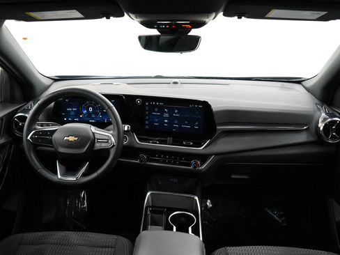 Used 2025 Chevrolet Equinox LT w/ Safety and Technology Package AWD/4WD image 13