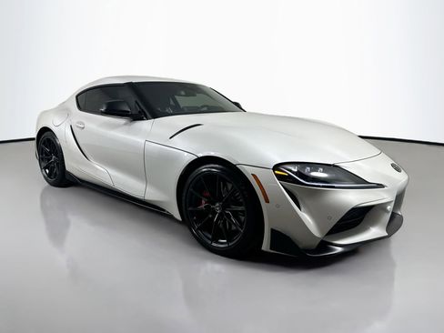 Used 2025 Toyota Supra image 4
