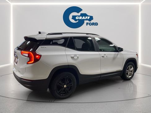 Used 2023 GMC Terrain SLE w/ Driver Convenience Package image 7