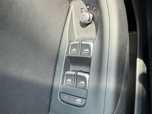 Used 2018 Audi Q3 2.0T Premium AWD/4WD image 23
