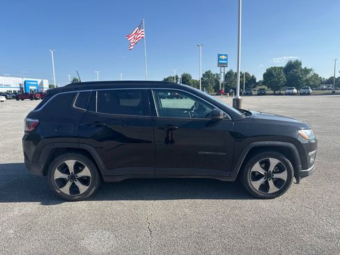 Used 2020 Jeep Compass Latitude FWD image 5