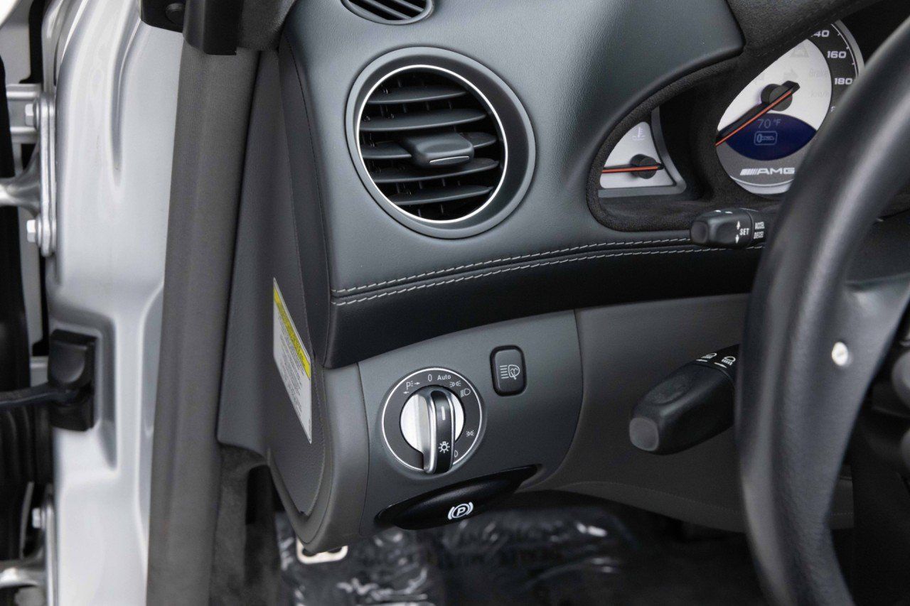 Used 2006 Mercedes-Benz SL 65 AMG image 30