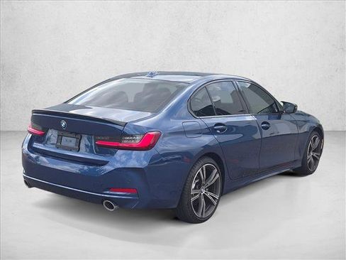 Used 2024 BMW 330i Sedan w/ Convenience Package RWD image 4