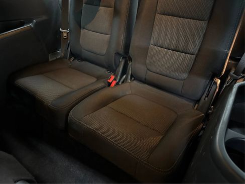 Used 2019 Ford Explorer XLT w/ Equipment Group 201A FWD image 30