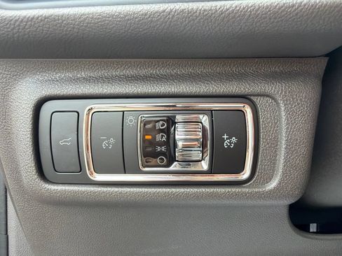 Used 2023 Lincoln Corsair FWD w/ Equipment Group 101A image 25