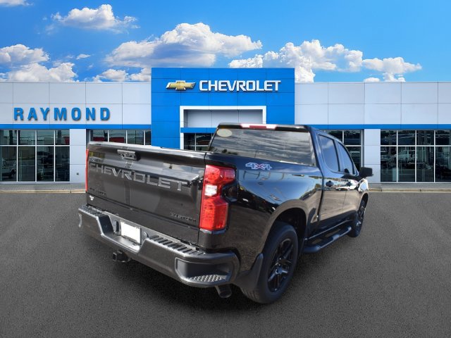Used 2023 Chevrolet Silverado 1500 Custom w/ Rally Edition AWD/4WD image 3