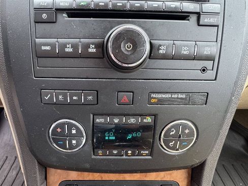 Used 2011 Buick Enclave CXL FWD image 20