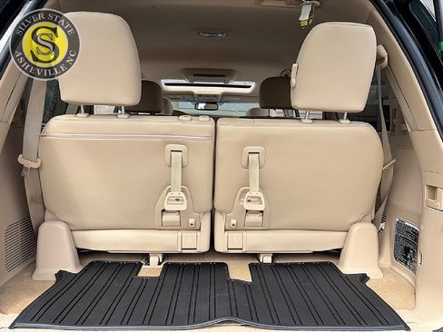 Used 2013 Toyota Land Cruiser image 29