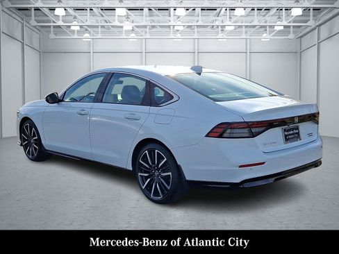 Used 2023 Honda Accord Touring image 4