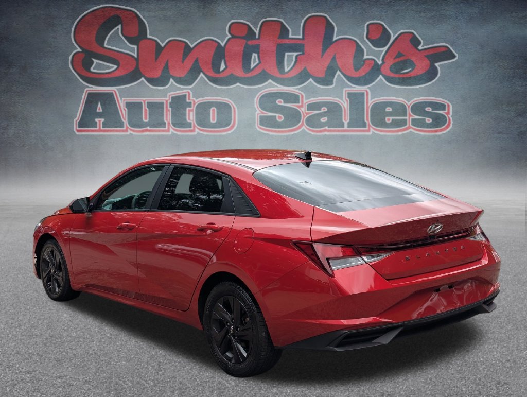 Used 2022 Hyundai Elantra SEL w/ Cargo Package FWD image 4