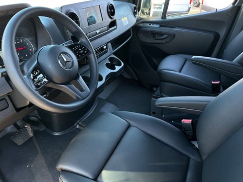 Used 2024 Mercedes-Benz Sprinter 144 Cargo image 6