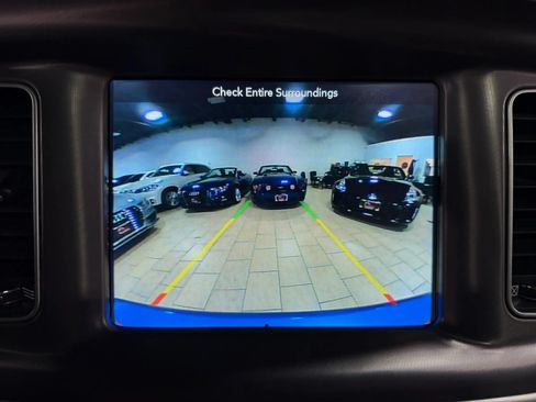 Used 2019 Dodge Charger Scat Pack w/ Dynamics Package RWD image 19
