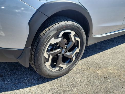 Used 2022 Subaru Crosstrek 2.5i Limited w/ Moonroof Package 2 image 8