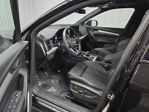 Used 2025 Audi Q5 2.0T Premium w/ Convenience Plus Package AWD/4WD image 29