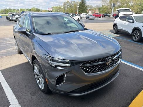 Used 2022 Buick Envision Avenir w/ Technology Package II FWD image 3