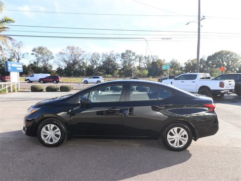 Used 2025 Nissan Versa S w/ Trunk Package image 5