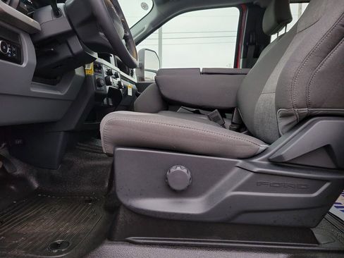New 2026 Ford F250 XL w/ XL Off-Road Package image 17