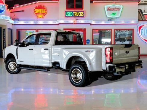 Used 2025 Ford F350 XL w/ FX4 Off-Road Package image 4