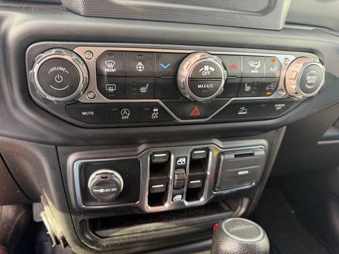Used 2022 Jeep Gladiator Sport AWD/4WD image 6