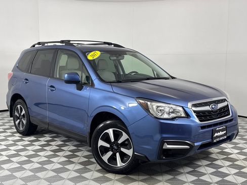 Used 2017 Subaru Forester 2.5i Premium w/ All-Weather Package image 2