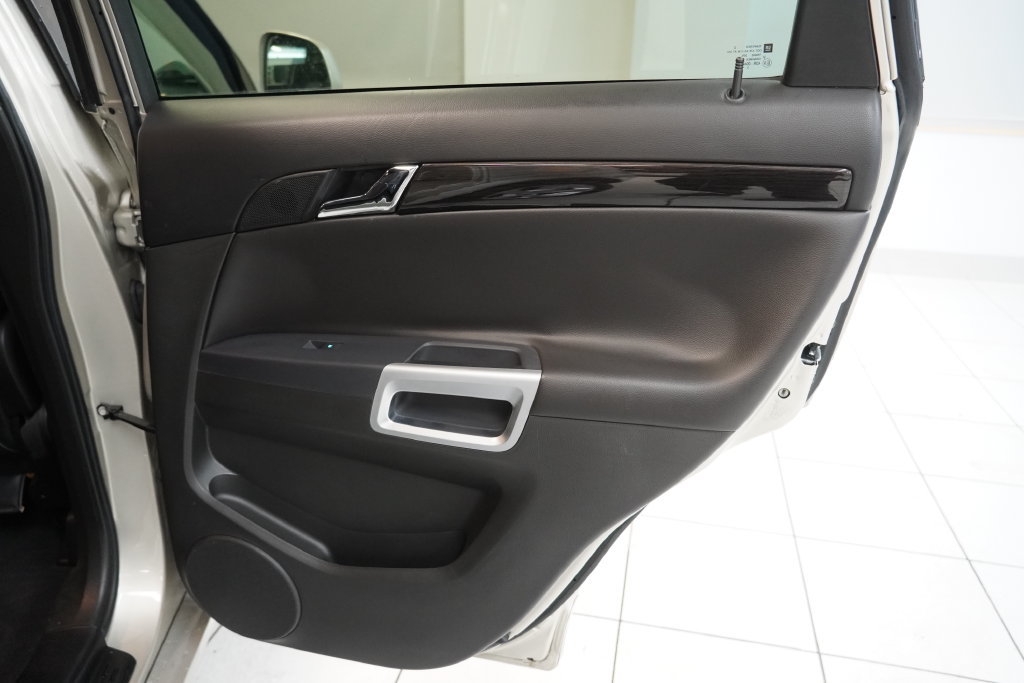 Used 2014 Chevrolet Captiva Sport LTZ FWD image 30